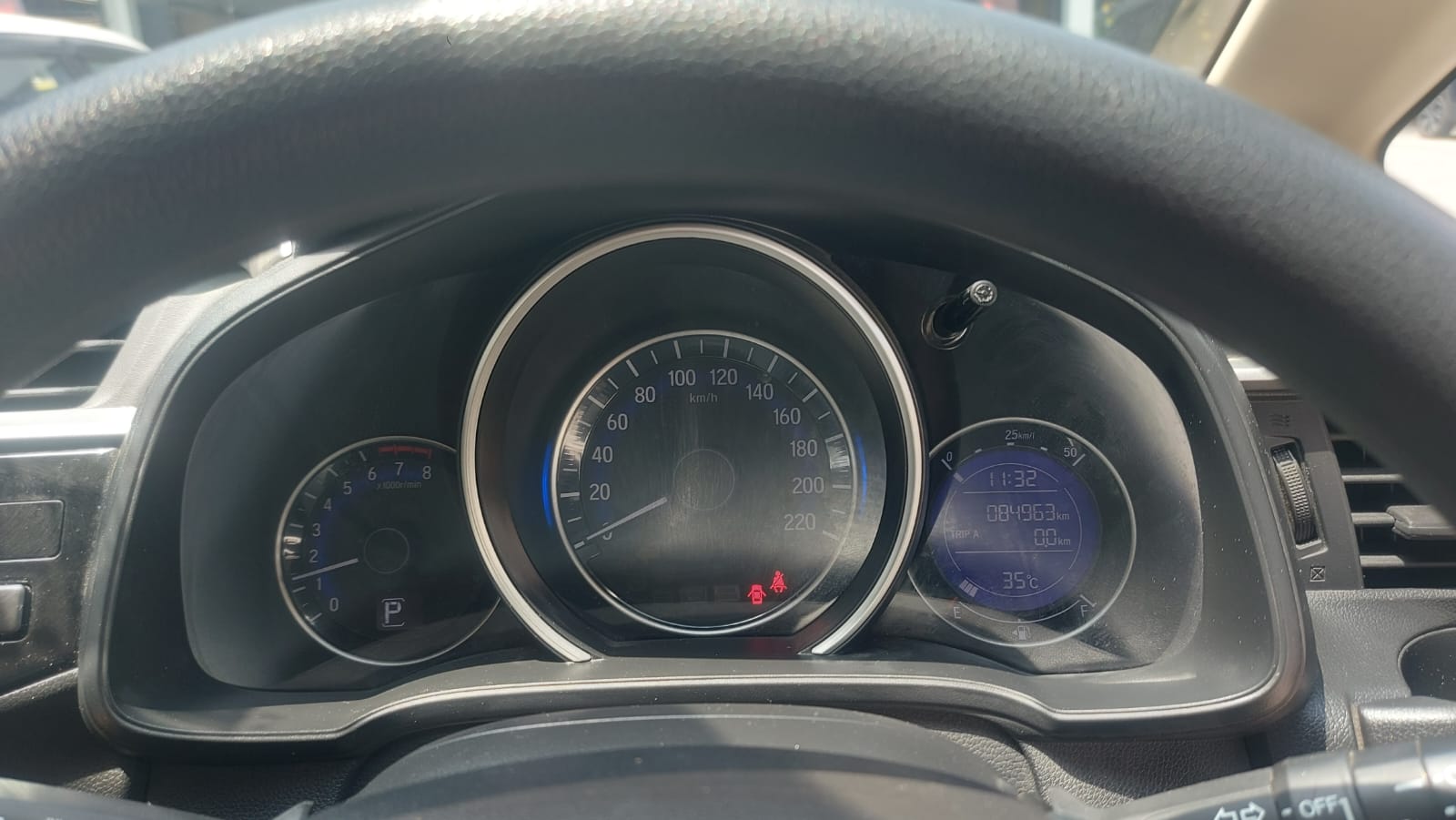 Honda Jazz(2015-2018) V At Petrol